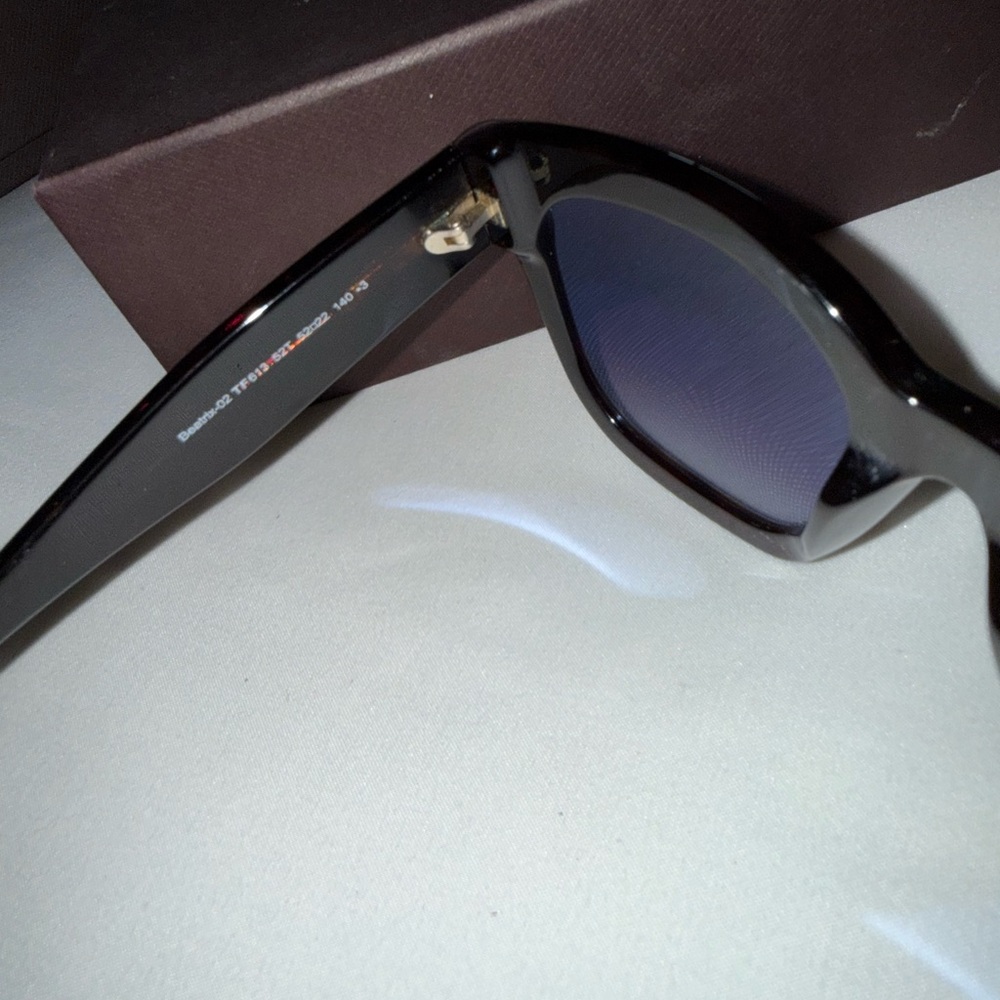 Tom Ford Sunglasses - Picture 3 of 4